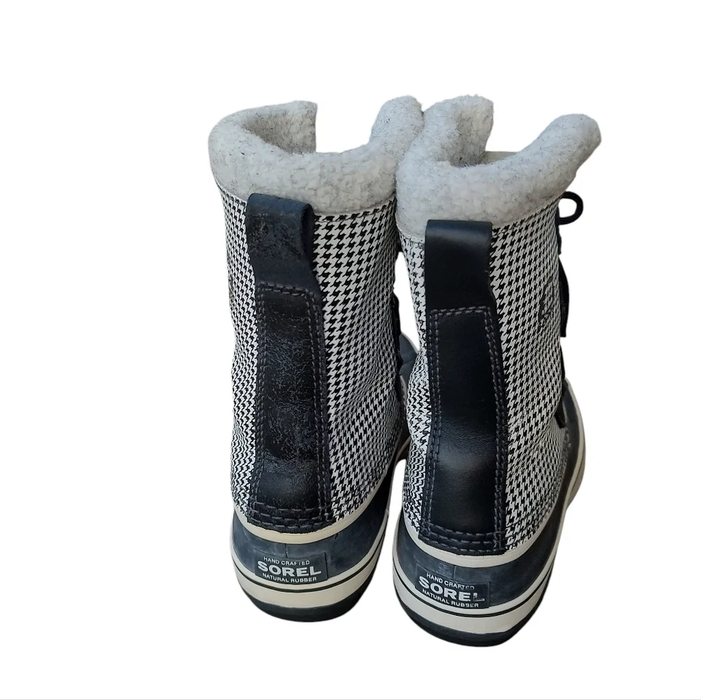 Sorel Joan Of Arctic Black and White Houndstooth Waterproof Winter Lace Up Boots